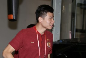 九游网页版入口-包含今晚意大利杯焦点战，上海申花复出首秀，媒体盛赞，阵容厚度经受考验的词条